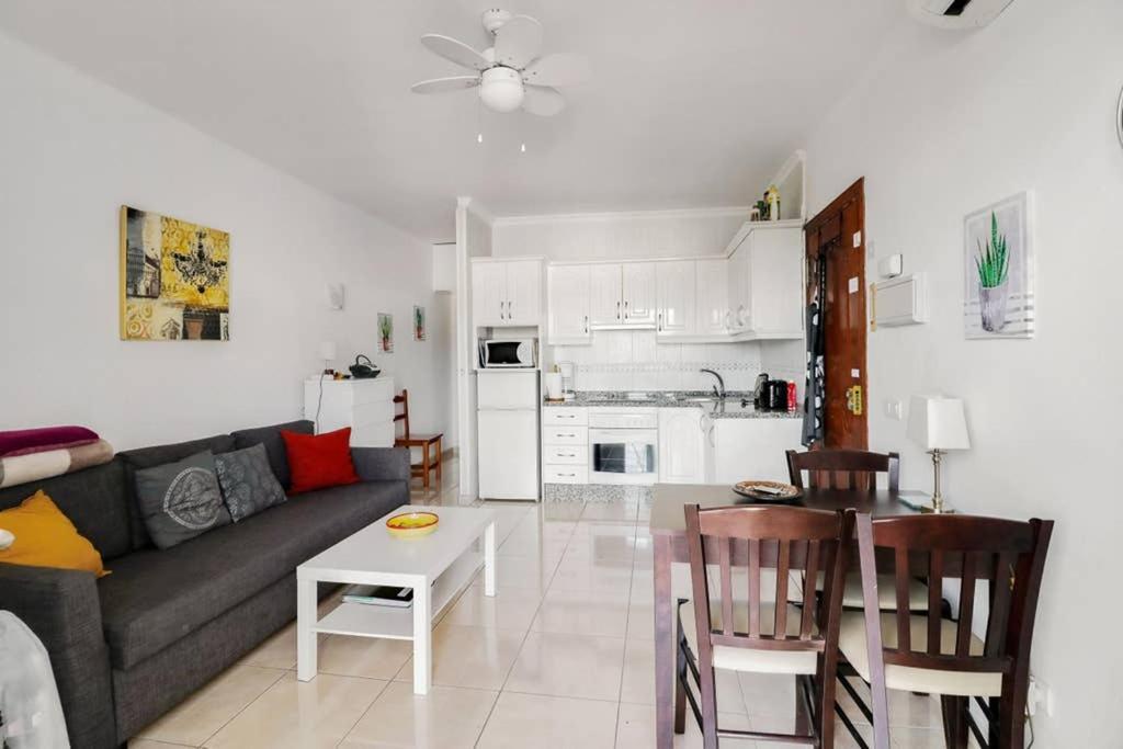 Capistrano Village, 1 Bedroom + Free Wi-Fi Nerja Luaran gambar