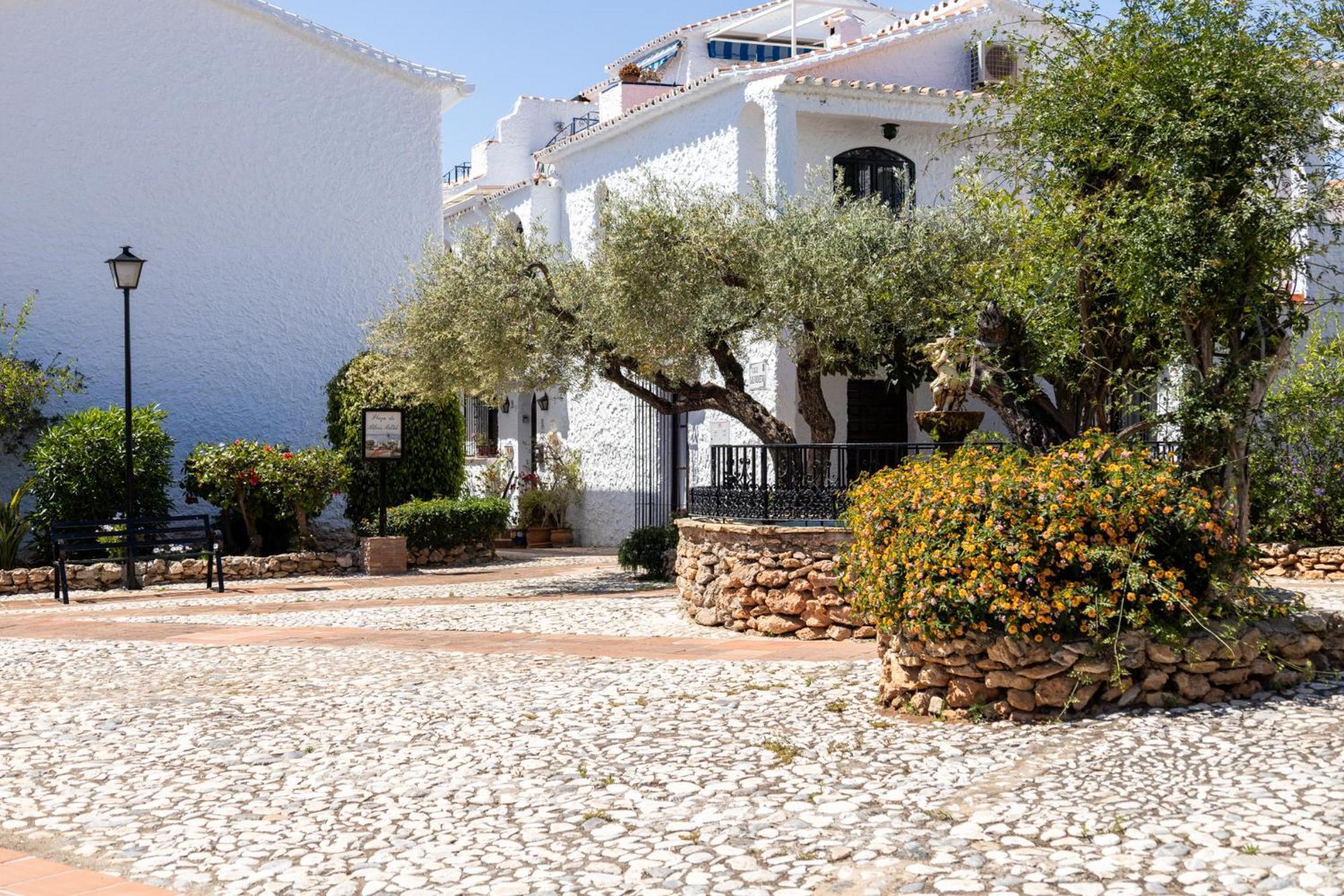 Capistrano Village, 1 Bedroom + Free Wi-Fi Nerja Luaran gambar