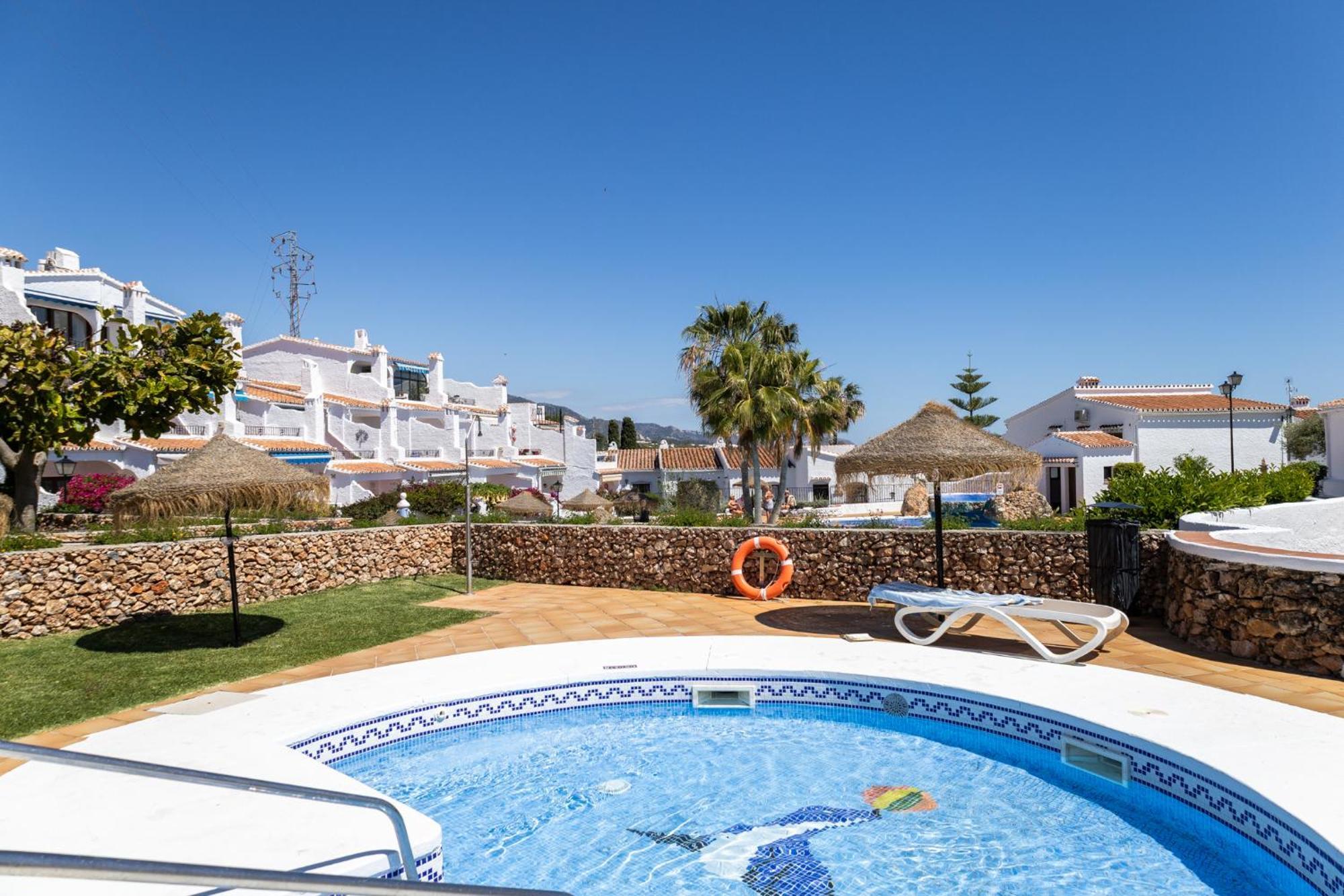 Capistrano Village, 1 Bedroom + Free Wi-Fi Nerja Luaran gambar