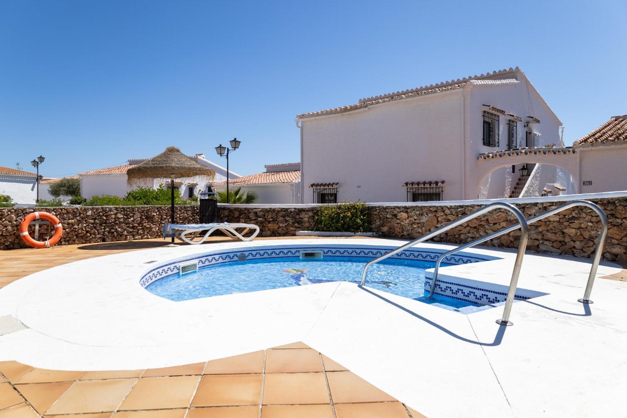Capistrano Village, 1 Bedroom + Free Wi-Fi Nerja Luaran gambar